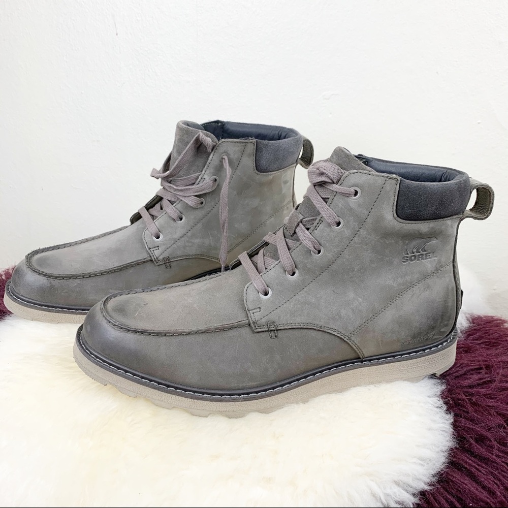 NWOT Men’s sorrel moc toe boots